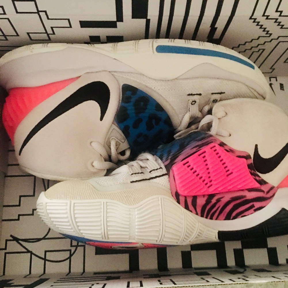 NIB Kyrie 6 Vast Gray Size 4.5